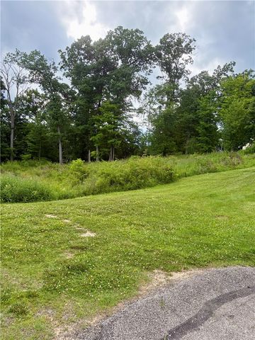 0 Coral/Johnston, Upper St Clair, PA 15241