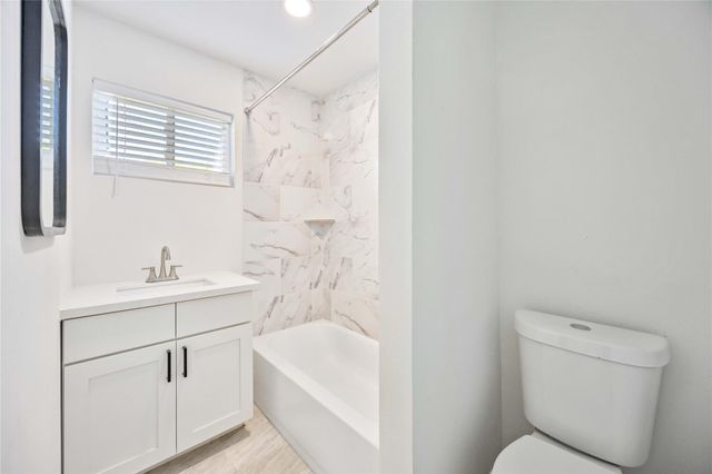 6811 Del Rio Street 26, Houston, TX 77021