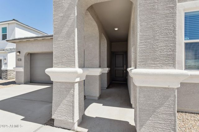 26056 W HASAN Drive, Buckeye, AZ 85326