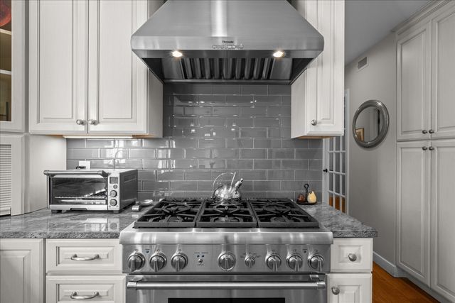 22 Hayden Cir, Sudbury, MA 01776