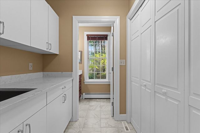22 Hayden Cir, Sudbury, MA 01776