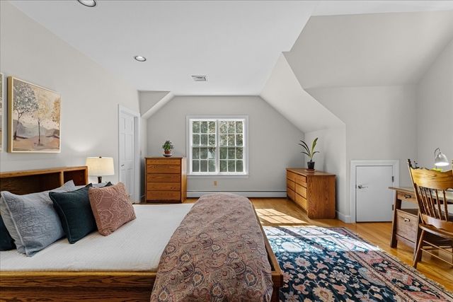22 Hayden Cir, Sudbury, MA 01776