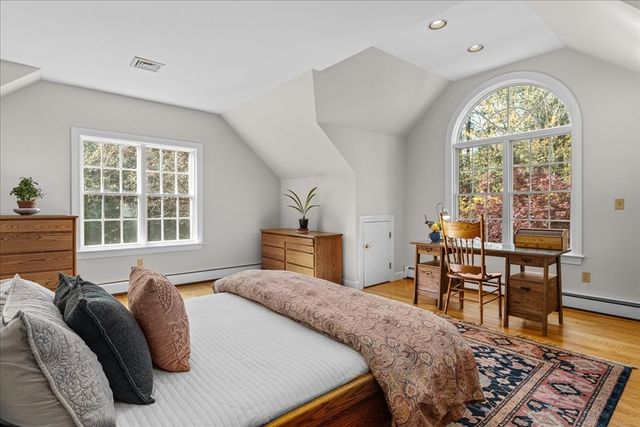 22 Hayden Cir, Sudbury, MA 01776