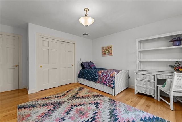 22 Hayden Cir, Sudbury, MA 01776
