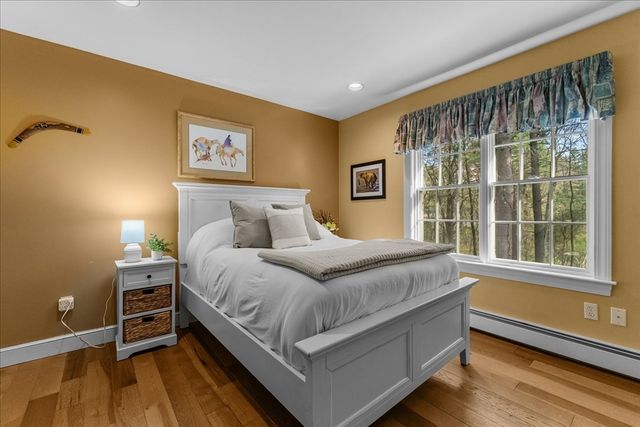 22 Hayden Cir, Sudbury, MA 01776