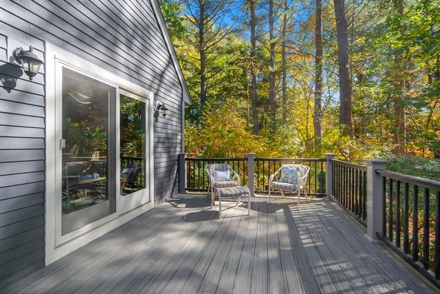 22 Hayden Cir, Sudbury, MA 01776