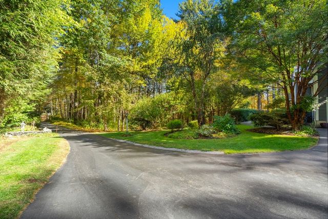 22 Hayden Cir, Sudbury, MA 01776