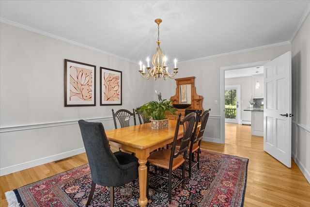 22 Hayden Cir, Sudbury, MA 01776
