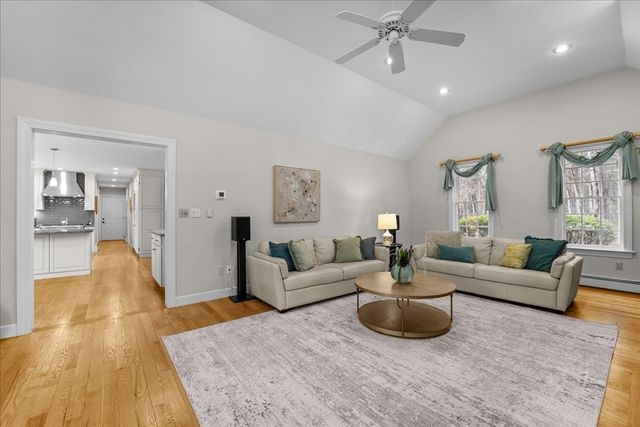 22 Hayden Cir, Sudbury, MA 01776
