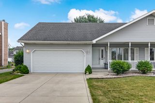 205 Plum Creek Drive, Schererville, IN 46375
