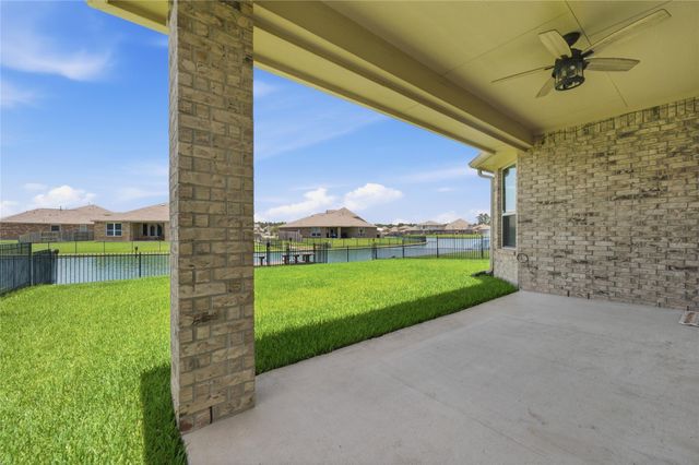 3747 Lake Bend Shore Drive, Spring, TX 77386