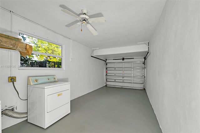 2311 NW 73rd Ave, Sunrise, FL 33313