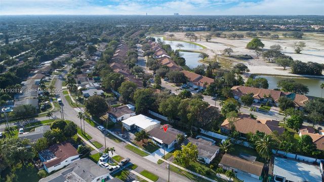 2311 NW 73rd Ave, Sunrise, FL 33313