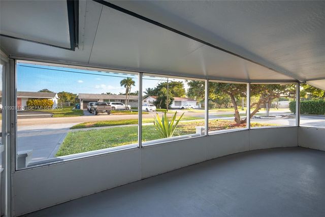 2311 NW 73rd Ave, Sunrise, FL 33313