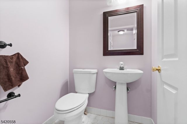 111 Riverwalk Way, Clifton City, NJ 07014