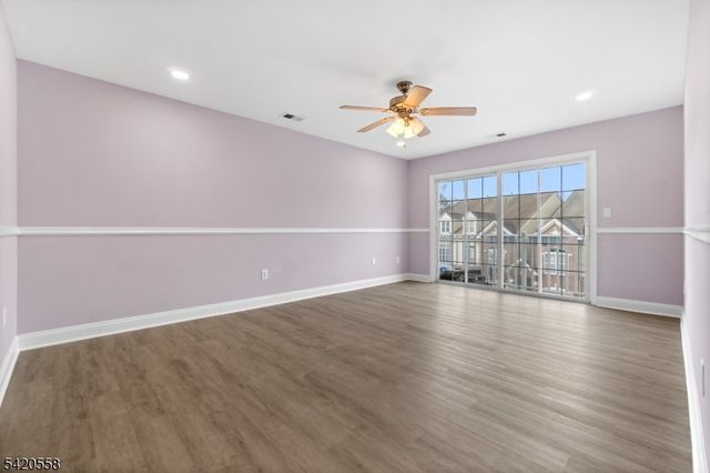 111 Riverwalk Way, Clifton City, NJ 07014