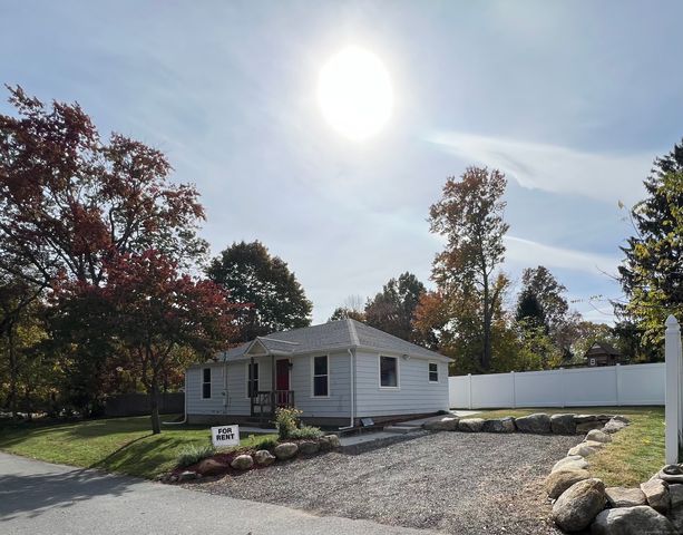 16 Crestwood Road, Coventry, CT 06238