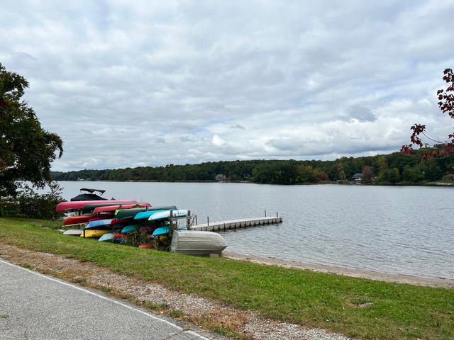 16 Crestwood Road, Coventry, CT 06238