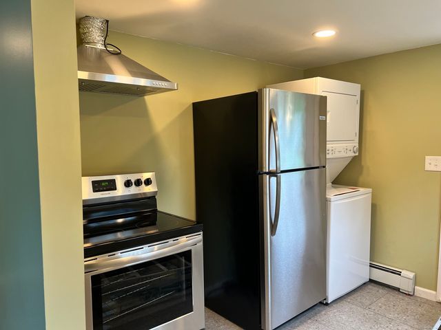 16 Crestwood Road, Coventry, CT 06238