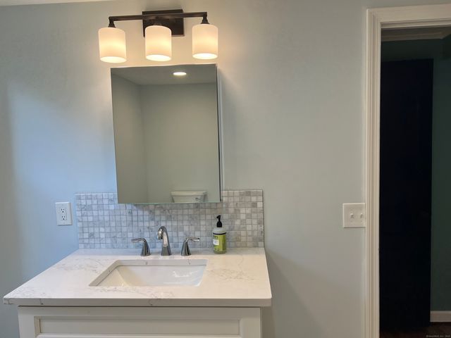 16 Crestwood Road, Coventry, CT 06238