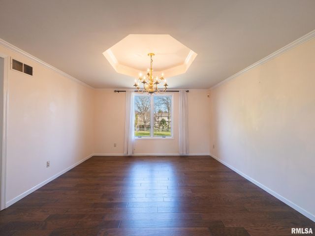 6410 N TAMMARACK Lane, Peoria, IL 61615