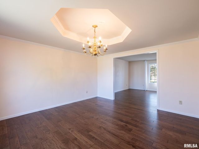 6410 N TAMMARACK Lane, Peoria, IL 61615