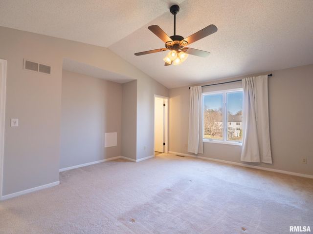 6410 N TAMMARACK Lane, Peoria, IL 61615