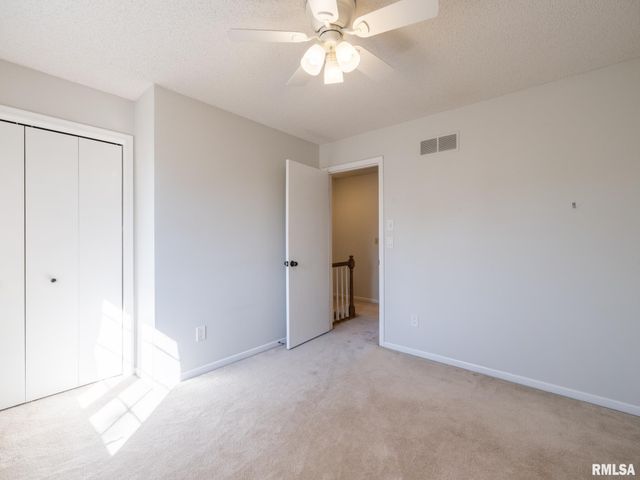 6410 N TAMMARACK Lane, Peoria, IL 61615