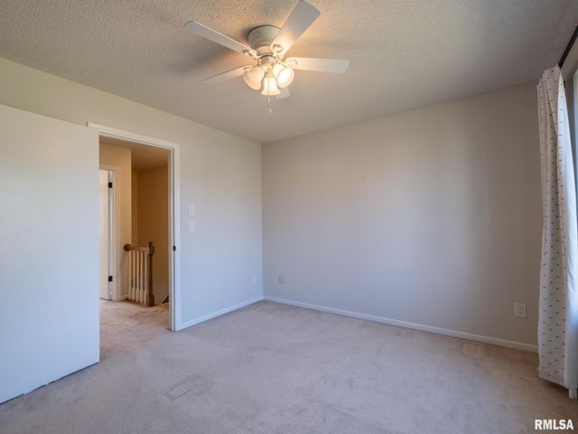 6410 N TAMMARACK Lane, Peoria, IL 61615