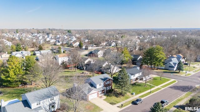 6410 N TAMMARACK Lane, Peoria, IL 61615