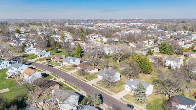 6410 N TAMMARACK Lane, Peoria, IL 61615