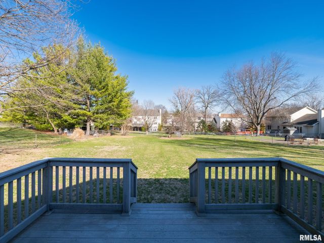 6410 N TAMMARACK Lane, Peoria, IL 61615