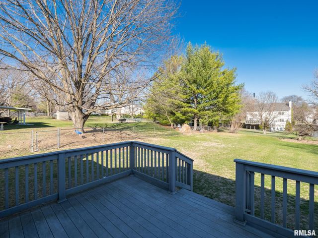 6410 N TAMMARACK Lane, Peoria, IL 61615