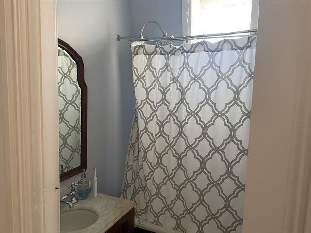 10 Clarke Street, Newport, RI 02840