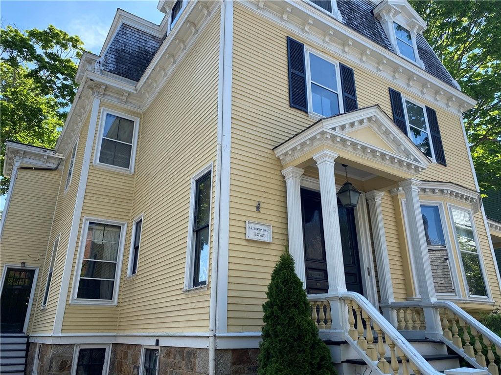 10 Clarke Street, Newport, RI 02840