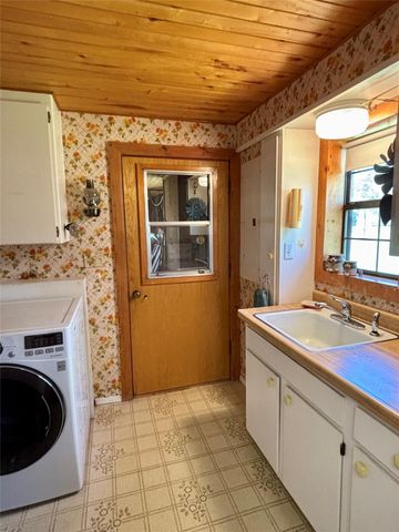 407 Brizendine RD, Liberty Hill, TX 78642