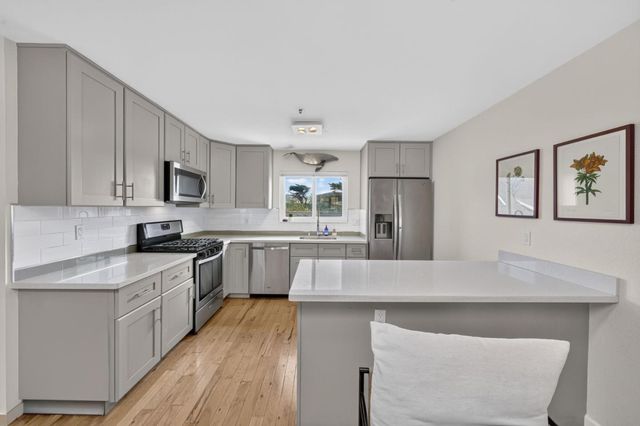 2355 Beach Boulevard 204, Pacifica, CA 94044