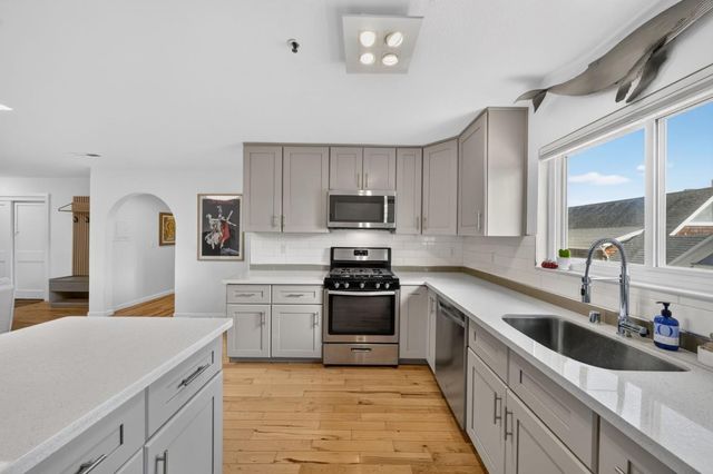 2355 Beach Boulevard 204, Pacifica, CA 94044