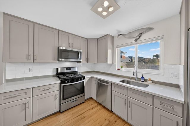 2355 Beach Boulevard 204, Pacifica, CA 94044