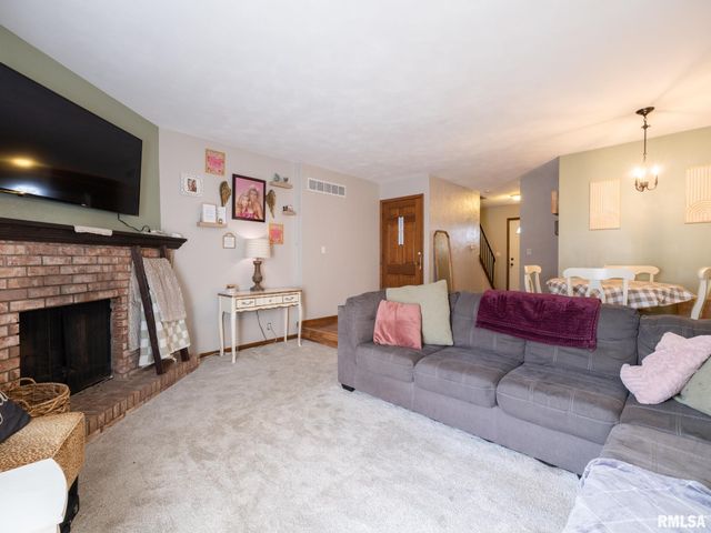 4410 W CATHY Circle, Peoria, IL 61615