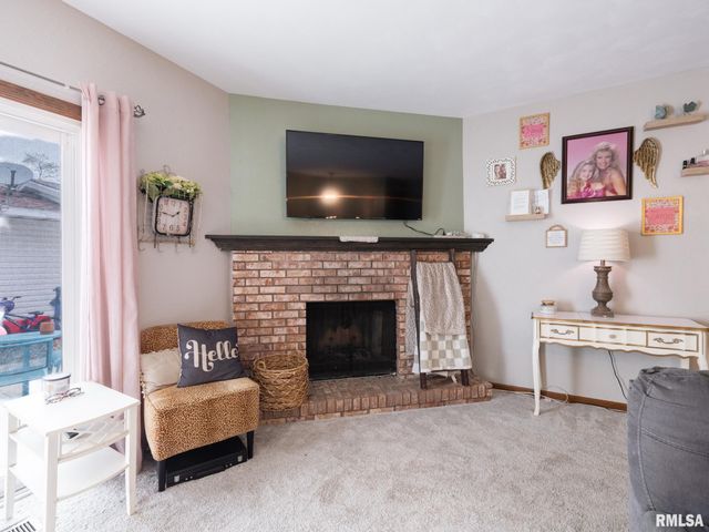 4410 W CATHY Circle, Peoria, IL 61615