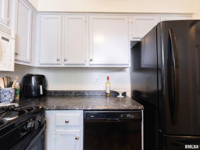 4410 W CATHY Circle, Peoria, IL 61615