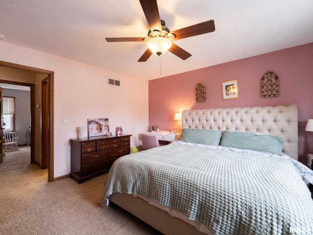 4410 W CATHY Circle, Peoria, IL 61615