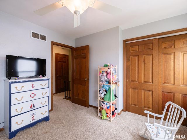 4410 W CATHY Circle, Peoria, IL 61615