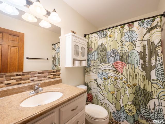 4410 W CATHY Circle, Peoria, IL 61615
