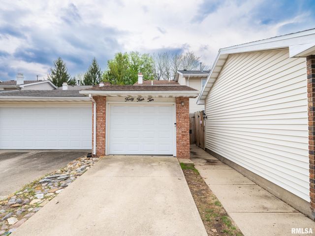 4410 W CATHY Circle, Peoria, IL 61615
