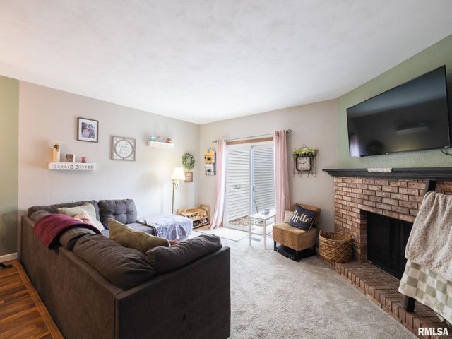 4410 W CATHY Circle, Peoria, IL 61615
