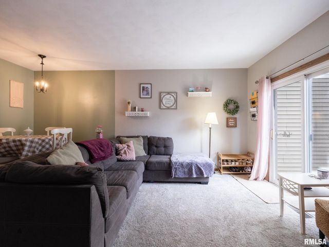 4410 W CATHY Circle, Peoria, IL 61615
