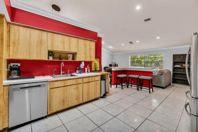 7461 NW 35th Street, Lauderhill, FL 33319