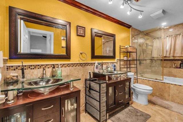 7461 NW 35th Street, Lauderhill, FL 33319